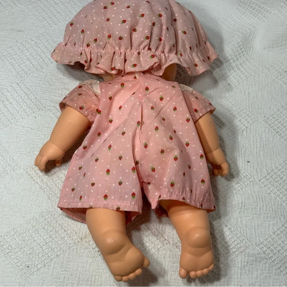 Strawberry Shortcake Herself Blow a Kiss Doll‎ Vtg 1982 Kenner Original BlowKiss